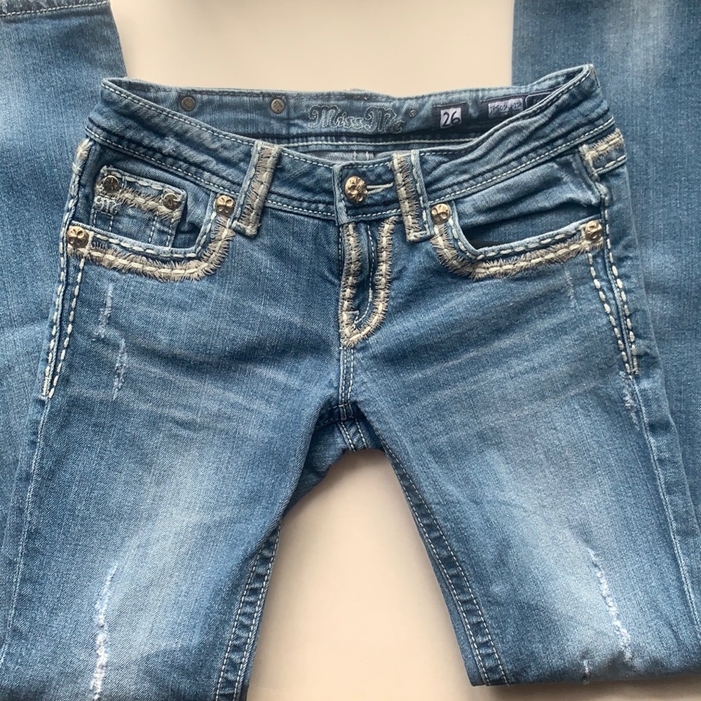 Miss Me Lightly Distressed Boot Cut Jeans Size 26 - Picture 3 of 12